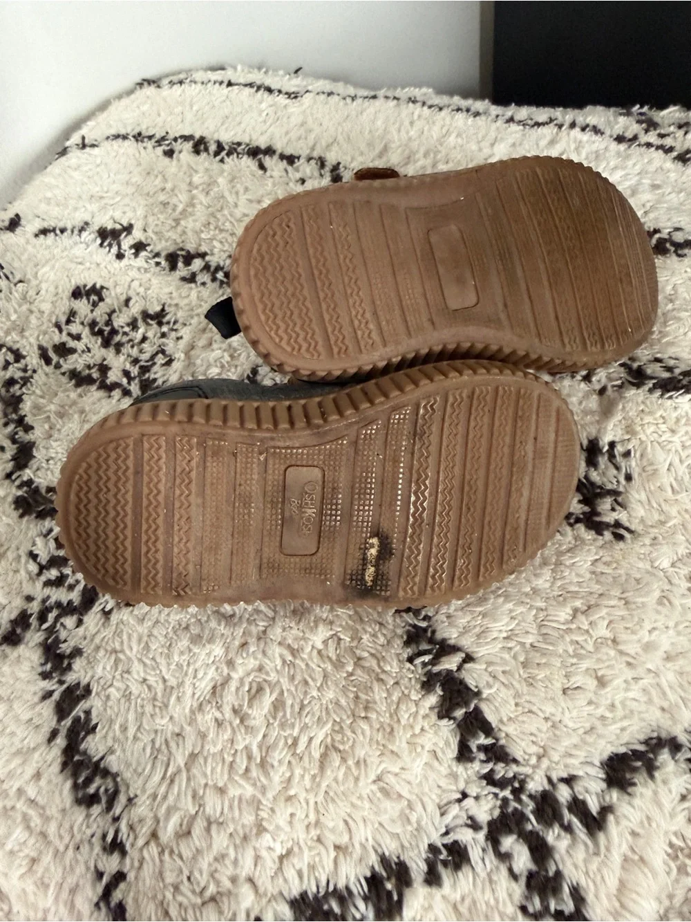 OshKosh B'gosh Brown and Gray Toddler Sneakers with Hook-and-Loop Strap size 6